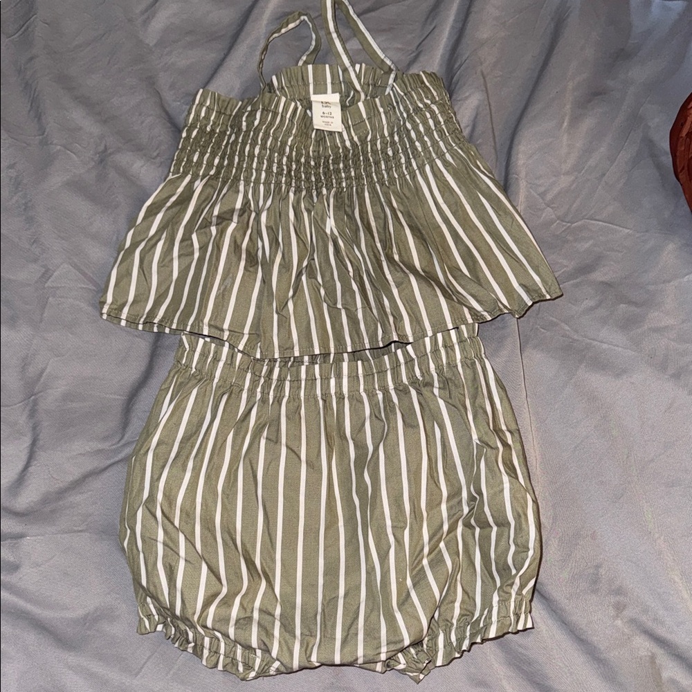 Banana Republic Kids Green and White Striped Matching Set